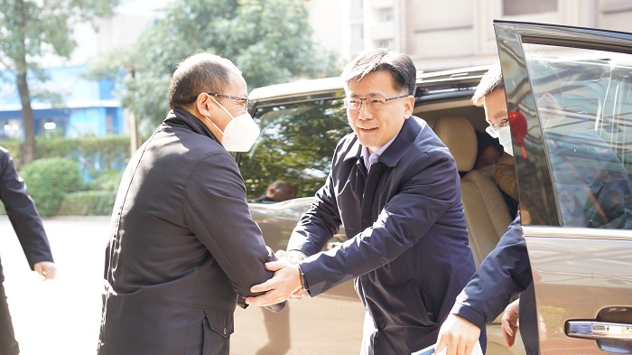 F:\yf\曠遠人官網oa推文及圖片‚3\20230119（區(qū)長）\選.jpg